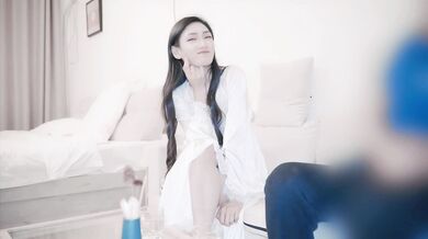 逆天天花板级颜值女神 约一名帅哥过节 极品尤物气质女神 外表清纯靓丽床上风骚